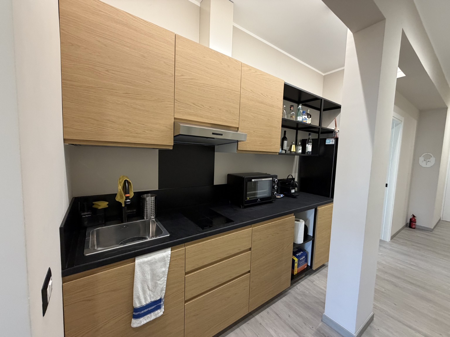 Cucina: piano cottura e lavello